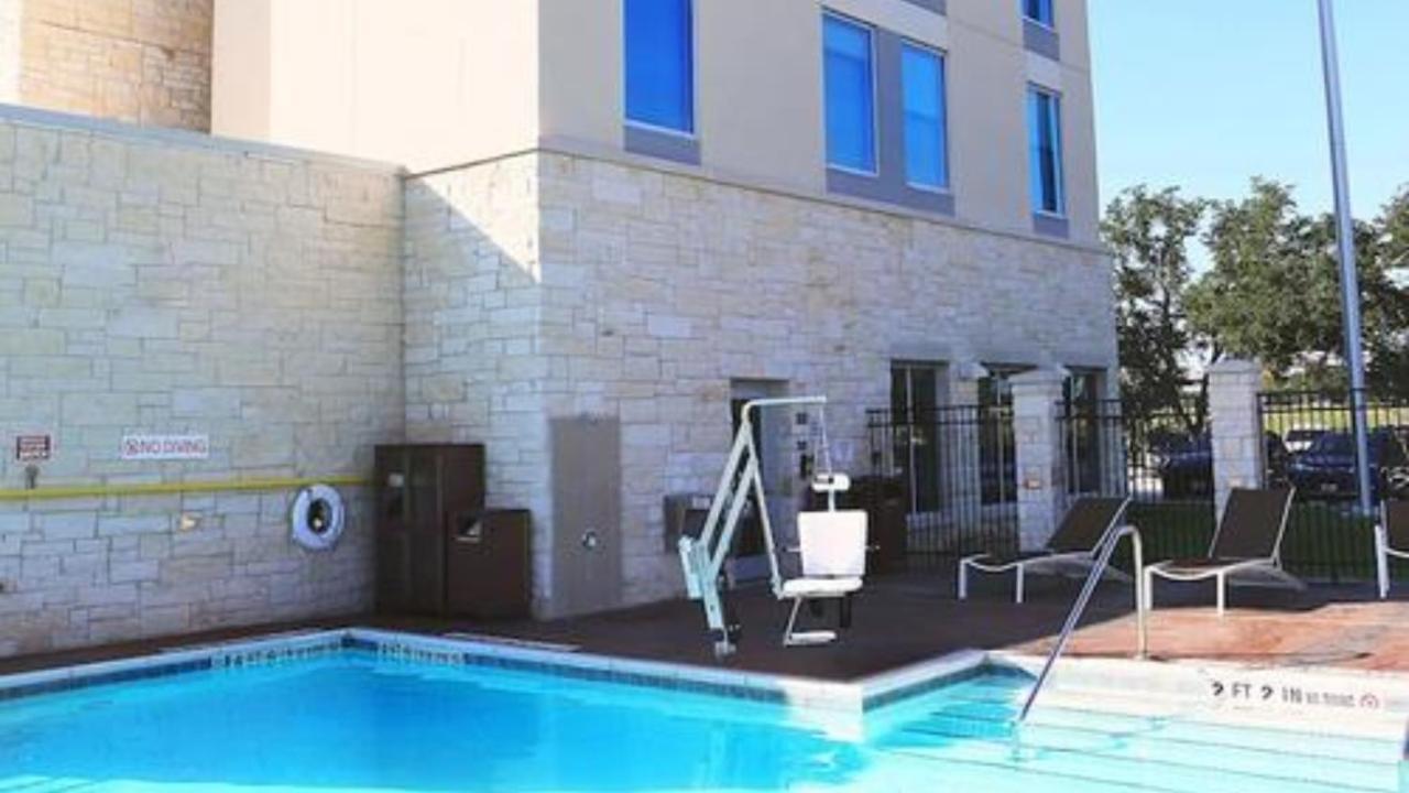 Hyatt Place Austin Airport Екстериор снимка